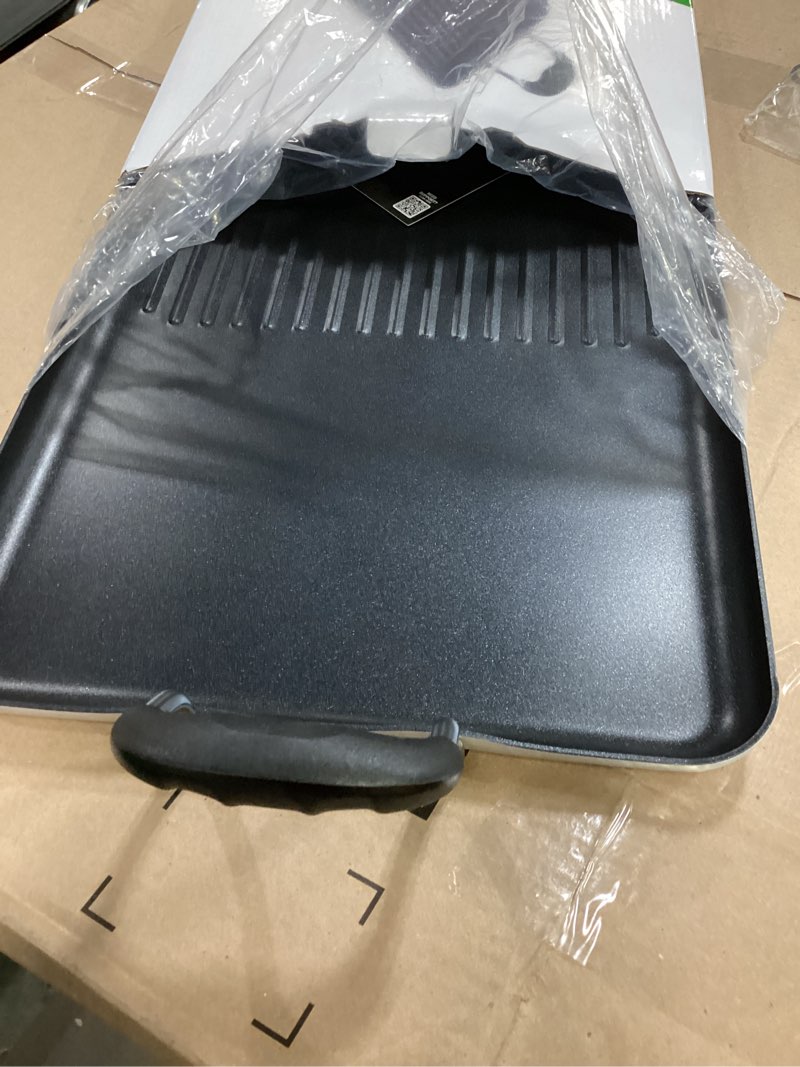 Condition photo showing Good Condition for nutrichef 24" stove top griddle pan, nonstick double burner grill & griddle combo, ridged & flat surfaces, suitable for frying & searing, cool-touch handles, easy to clean, black black 24 inches