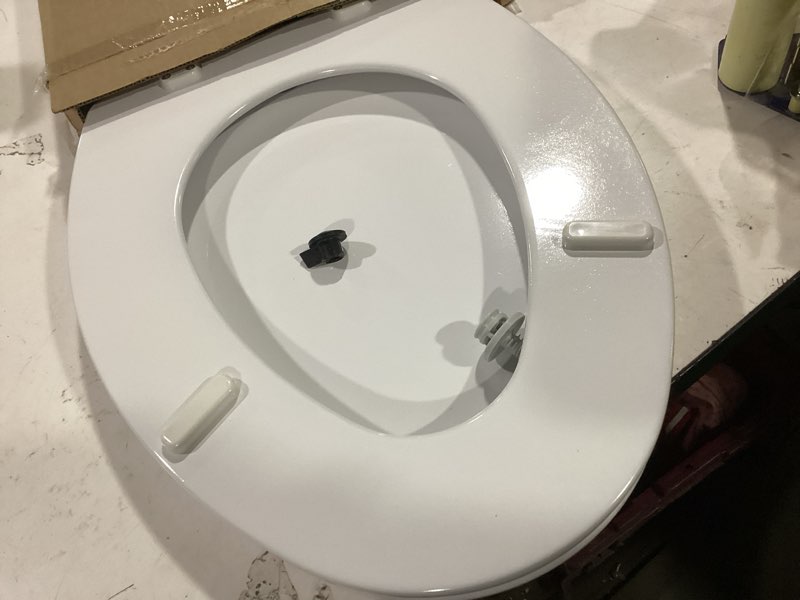 Condition photo showing Good Condition for bemis 1500ec 390 lift-off wood elongated toilet seat, cotton white (pack of 1)