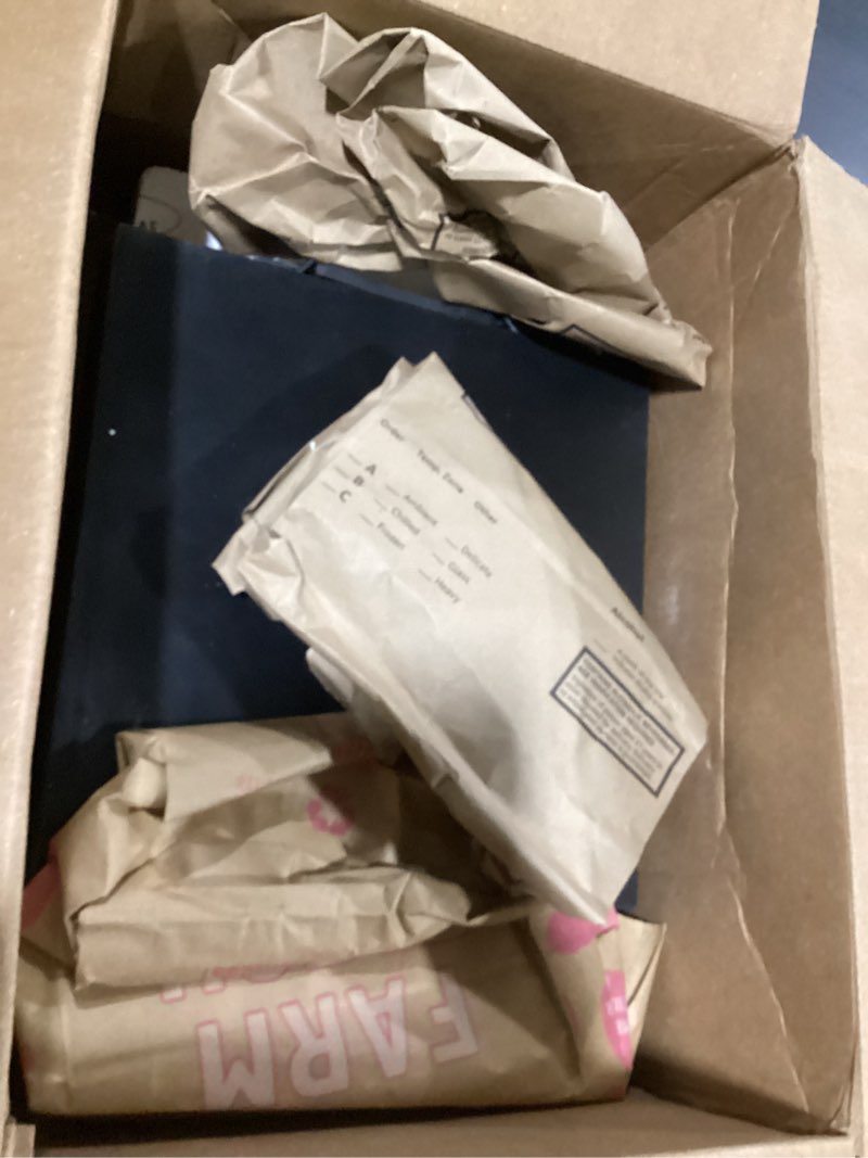 https://lotting-media.assets.bidfta.com/lotting_69119f3a-e205-4320-be3d-799d48c6c5b9