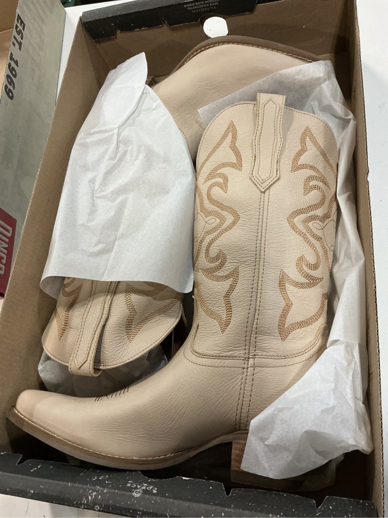 Condition photo showing New/Like New for dingo women's high cotton sand leather cowgirl boots, 8.5