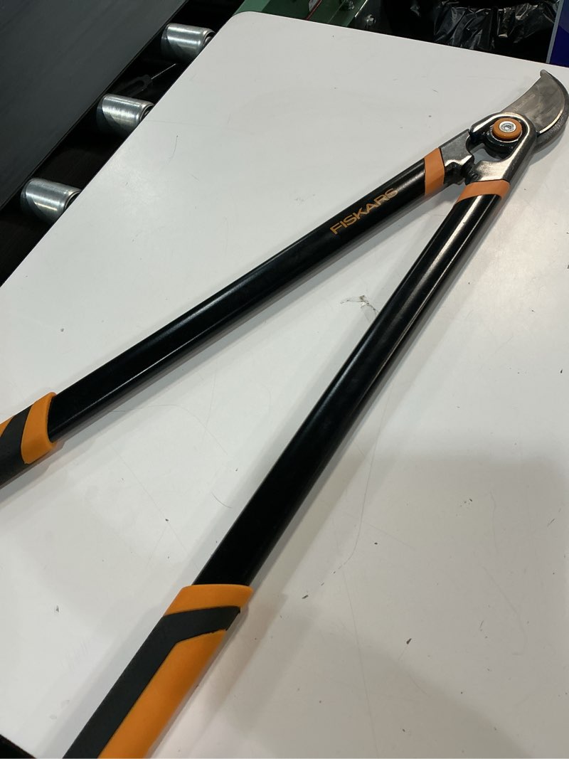 Condition photo showing Good Condition for fiskars 30 forged by-pass lopper