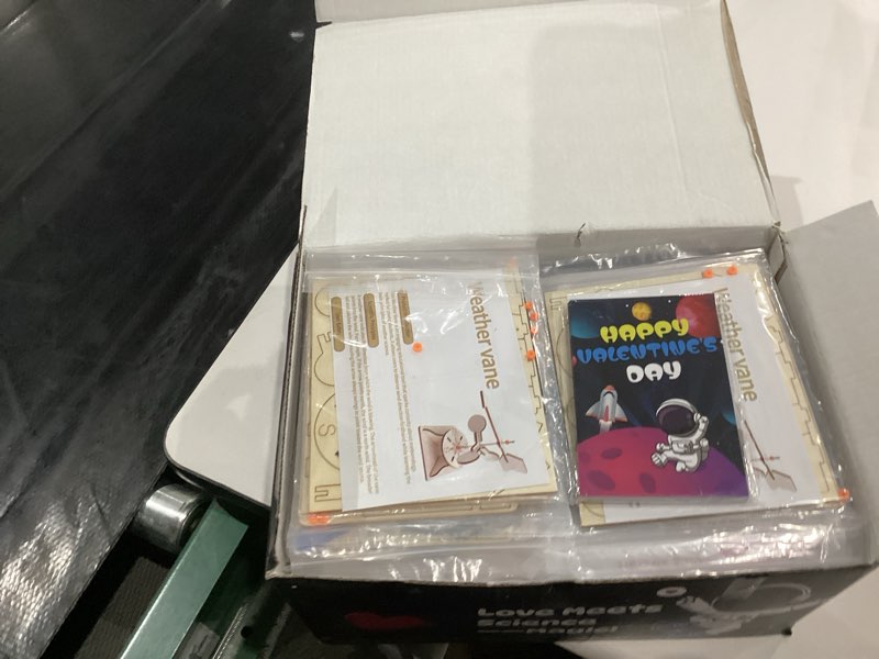 Condition photo showing New/Like New for Valentines Gifts for Kids Classroom, 24 Pack Wooden STEM Kits, Kids Valentines Day Cards for School Exchange, Science Party Favors Prizes Goodie Bag Stuffers
