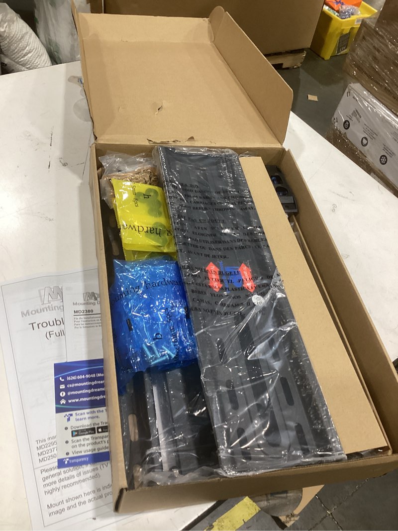 Condition photo showing Good Condition for mounting dream tv wall mount for 32-65 inch television,mount with swivel and tilt, full motion bracket with articulating dual arms, fits 16inch studs, max vesa 400x400 mm, 99lbs, md2380