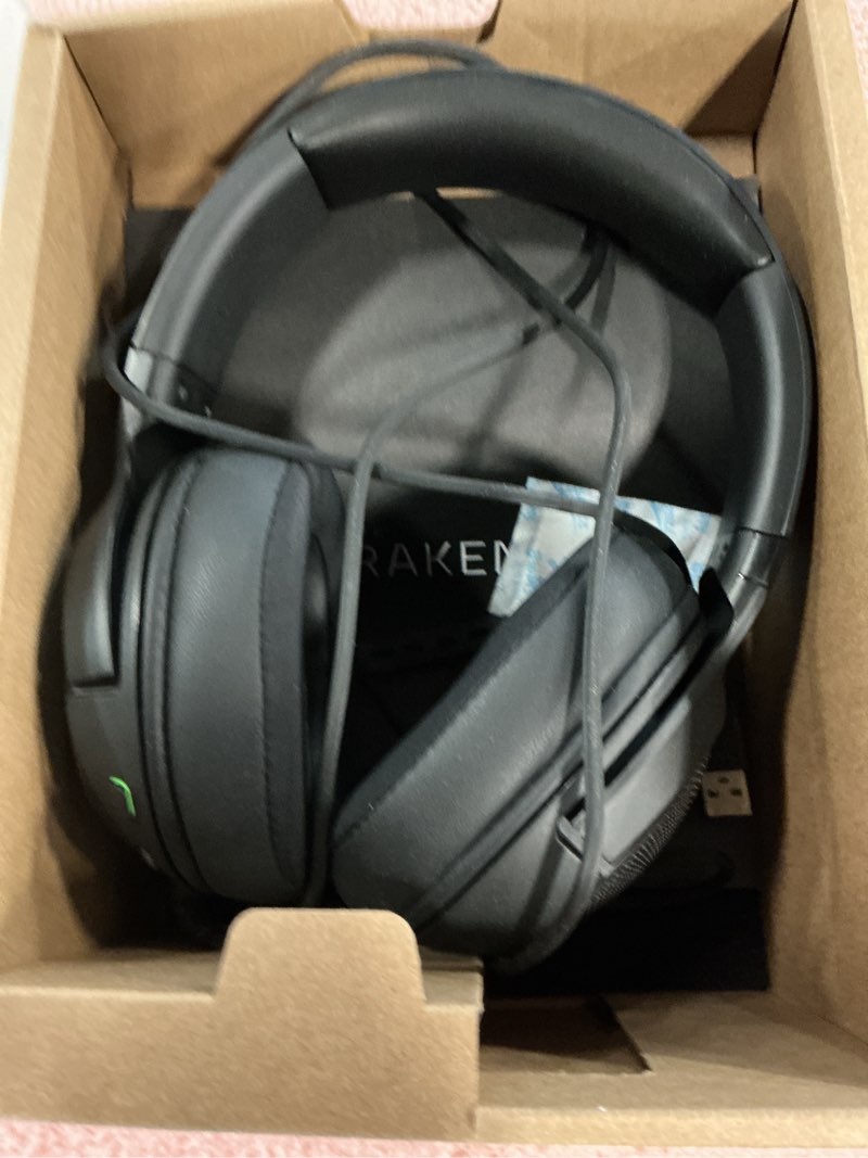 Condition photo showing New/Like New for razer kraken v3 x wired usb gaming headset: lightweight build - triforce 40mm drivers - hyperclear cardioid mic - 7.1 surround sound - chroma rgb lighting - black black standard kraken v3 x