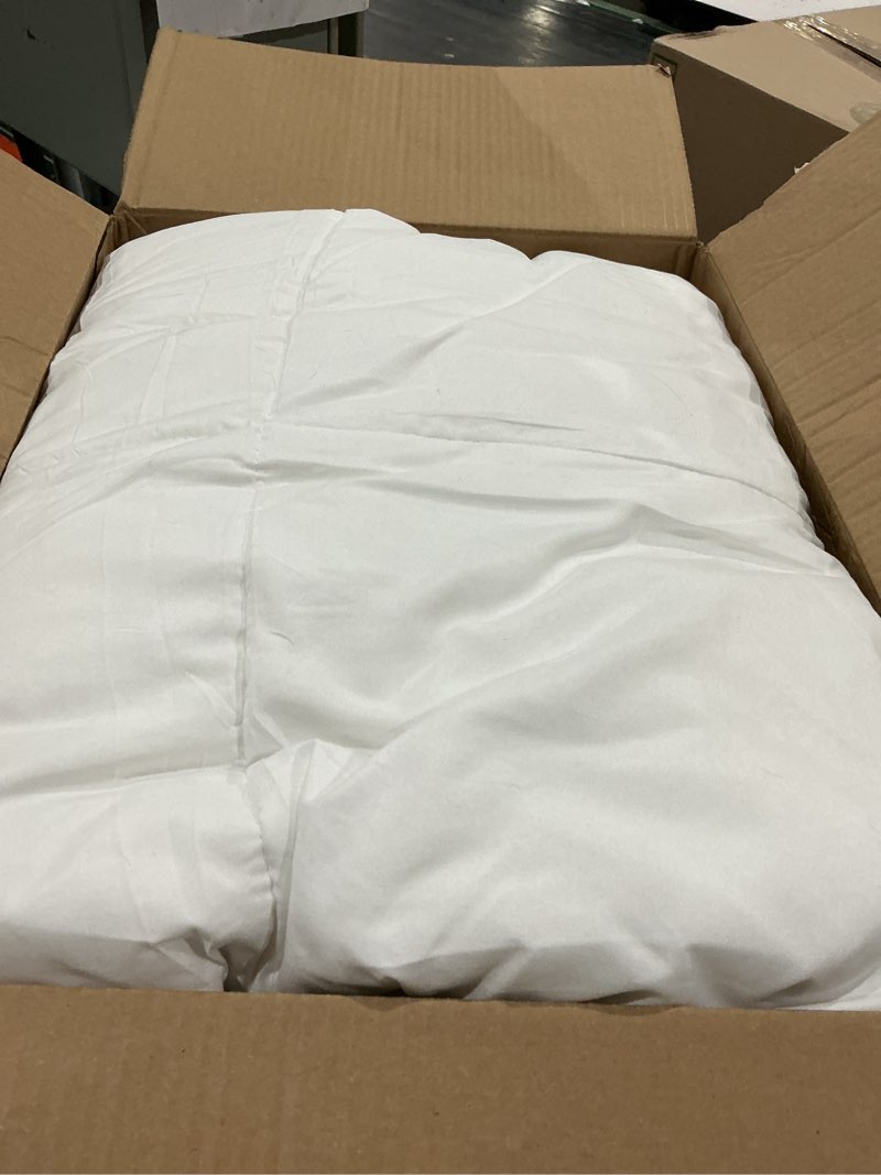 Condition photo showing Good Condition for downcool comforters oversize king size, white all season duvet, lightweight quilt, down alternative hotel comforter with corner tabs (white, oversize king 116x98 inches) lightweight comforter oversized king white