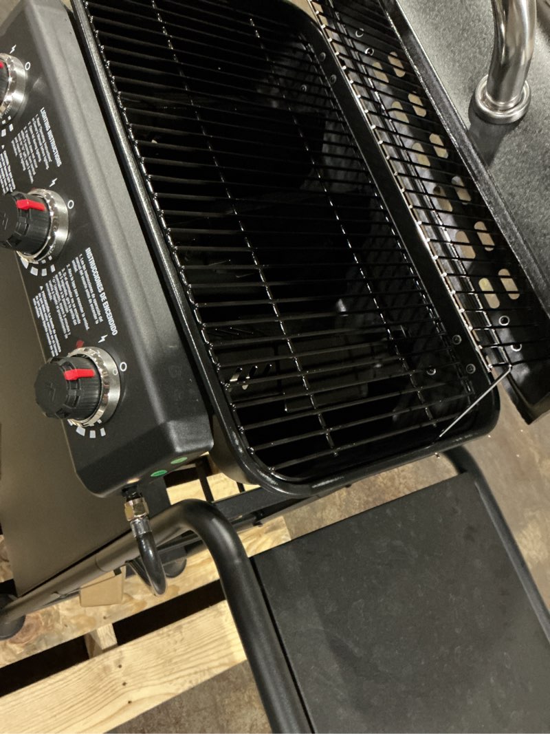 Condition photo showing Good Condition for master forge large 550-sq.in black 3 -burner liquid propane gas grill