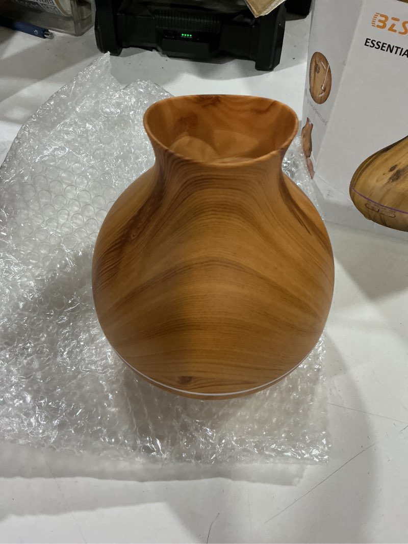 Condition photo showing Good Condition for aromatherapy essential oil diffuser 550ml 12 hours wood grain aroma diffuser with timer cool mist humidifier for large room, home, baby bedroom, waterless auto shut-off,7 colors lights changing brown