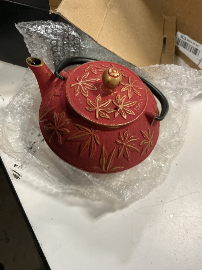 Condition photo showing Good Condition for cast iron teapot tea kettle with stainless steel infuser for stovetop safe coated with enameled interior japanese red tetsubin with maple leaves pattern(30.4oz/900ml)