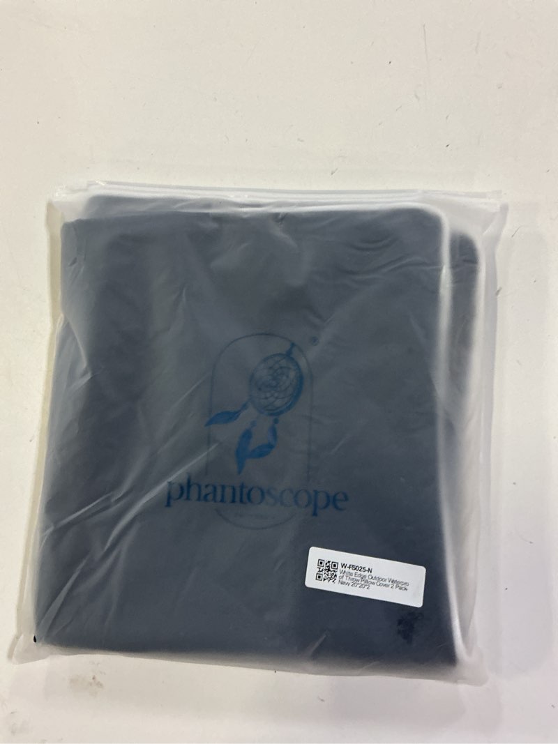 Condition photo showing New/Like New for pack of 2 decorative square outdoor waterproof pillows 20x20