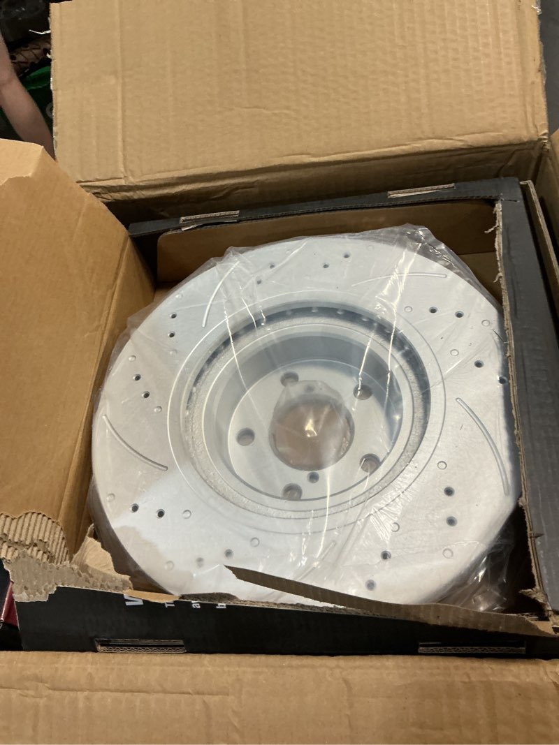 Condition photo showing Good Condition for front brake disc rotors and ceramic brakes pads compatible with 2010-2018 subaru forester, 2013-2014 outback,automotive replacement brake kits geomet drilled and slotted rotors 293.4mm(11.6in) 31407 & d1539-7880(geomet)