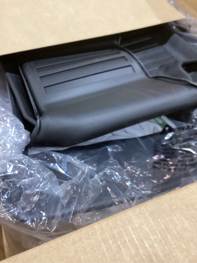Condition photo showing Good Condition for Floor Mats for Dodge Journey 2011 2012 2013 2014-2016 2017 2018 2019 2020, TPE 2015 Q5 Floor Mats 1st & 2nd Row, TPE Waterproof Summer Winter Non-Slip All Weather Floor Liners Car Accessories 17)2011-2020|Journey|Front&Rear Row