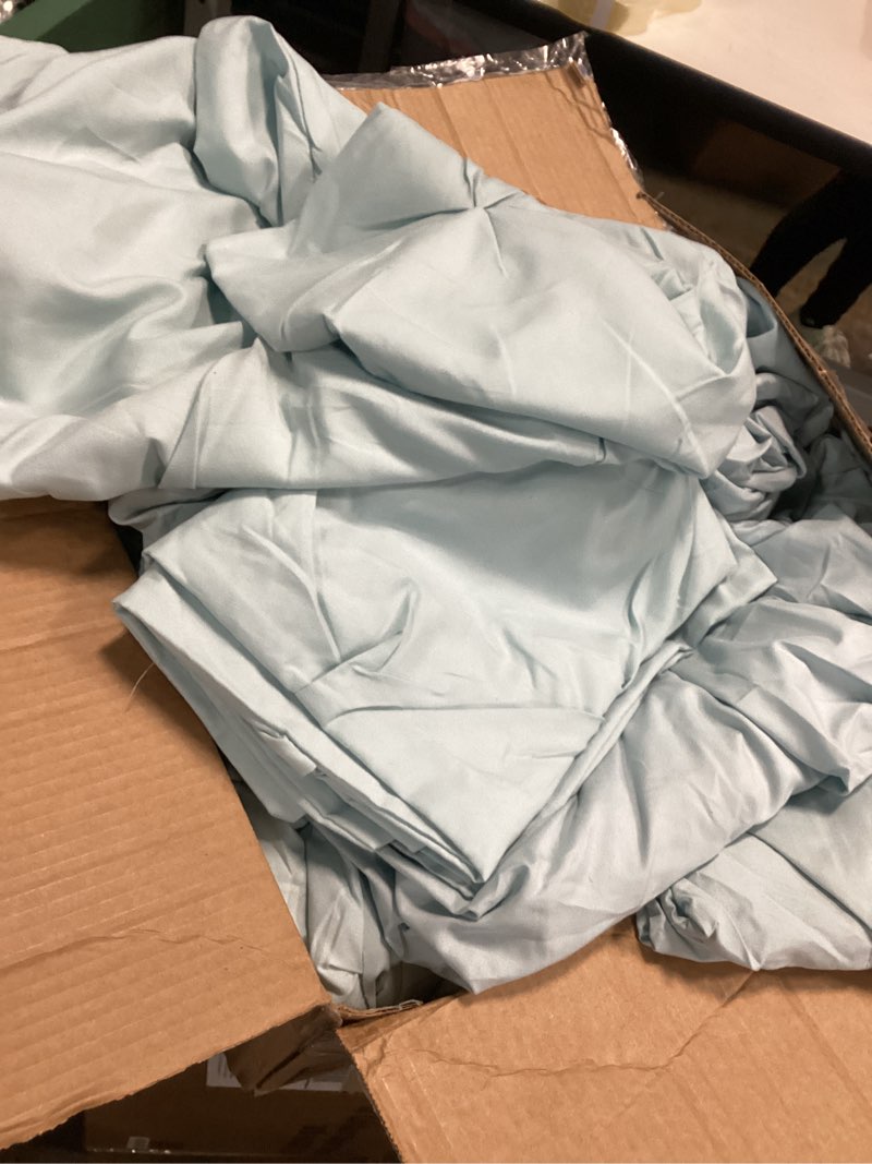 Condition photo showing As Is for Amazon Basics Soft, Lightweight Queen Size Comforter Sets, All-Season Down-Alternative 3-Piece Bedding Set, Pinch Pleat Design, Full/Queen Size, Spa Blue Spa Blue Full/Queen