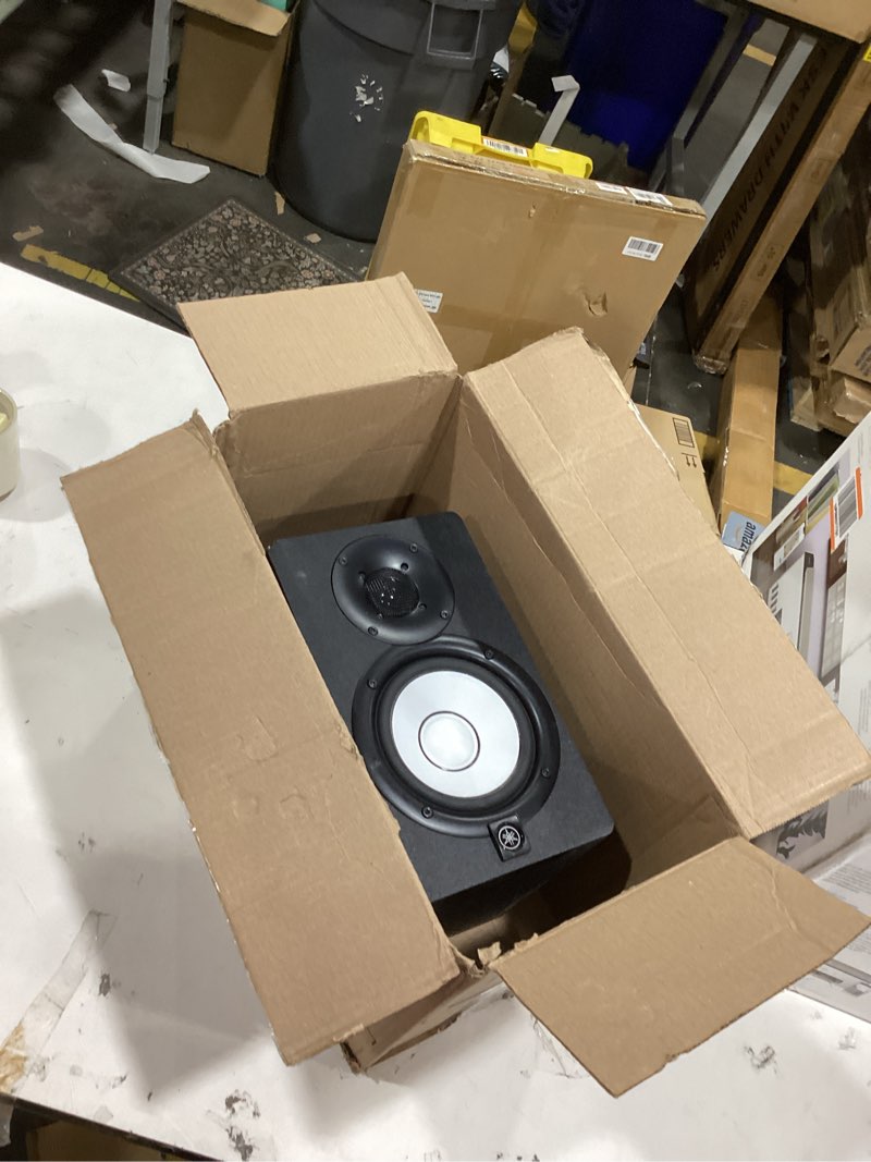 Condition photo showing Good Condition for Yamaha HS5 Powered Studio Monitor Monitor Speaker 5" Black Single Unit