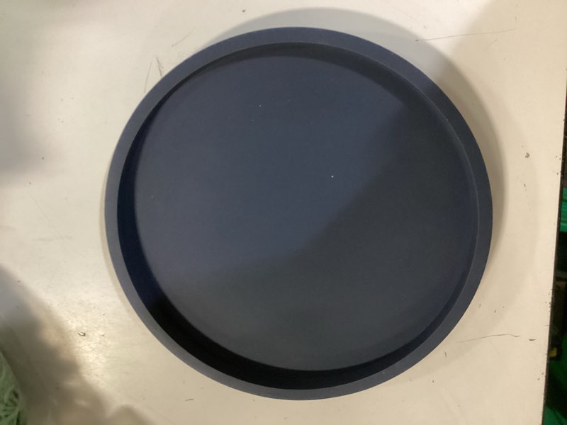 Condition photo showing Good Condition for Thunder Group PLFT1600BK, 16-Inch Black Round Fiberglass Tray, Plastic Serving Bar Tray
