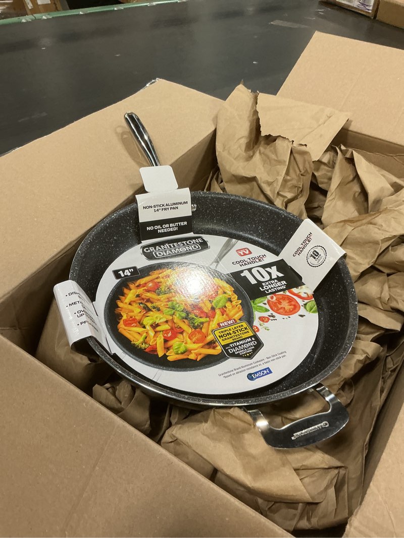 Condition photo showing Good Condition for Granitestone 14’’ Nonstick Family Pan with Helper Handle 
