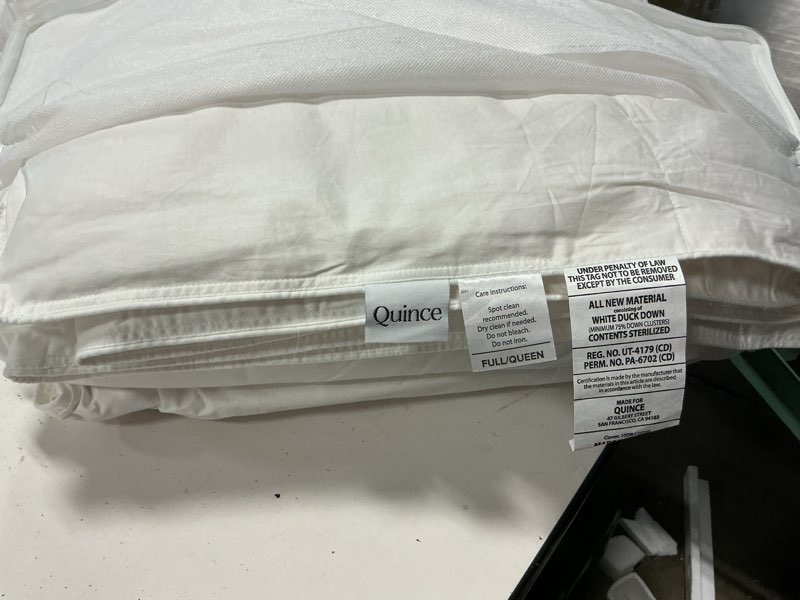 Condition photo showing Good Condition for premium down alternative comforter full queen 