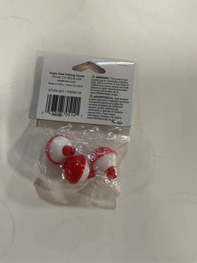 Condition photo showing New/Like New for eagle claw snap-on float  size 3/4   red/whitespecifications:- shape: round - skill level: beginner  intermediate  expert- type of water: freshwater  saltwater- fish species: bass  walleye  tarpon  redfish  snapper  sea trout  snook  cobia1 pack of 3 snap-on floats