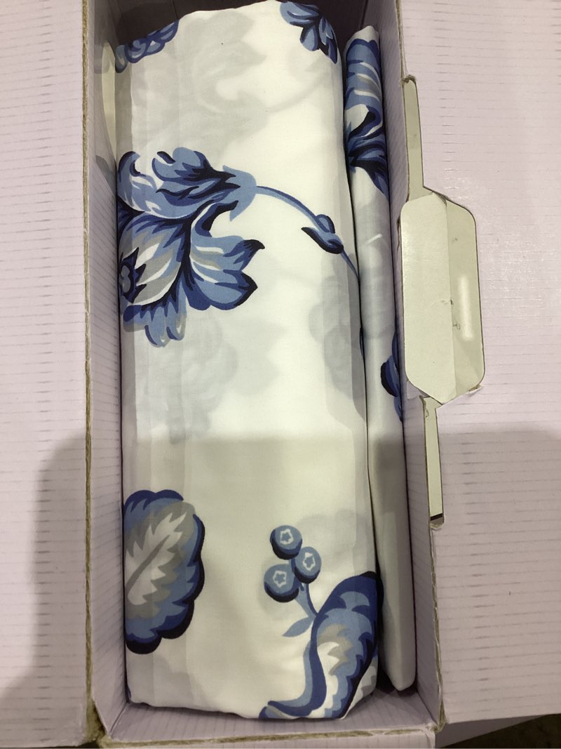 Condition photo showing Good Condition for Carressa Linen Luxury Egyptian Cotton Queen Printed Sheet Set - 600 Thread Count Extra Long Staple 4 PC Set, Blossom Azure Queen Printed Sheets, Soft, Cooling Sheets Upto 18 in Deep Pocket Queen Prints - Blossom Azure