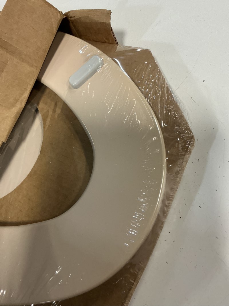 Condition photo showing Good Condition for bemis 1500ec 068 toilet seat with easy clean & change hinges, 1 pack elongated, fawn beige fawn beige elongated