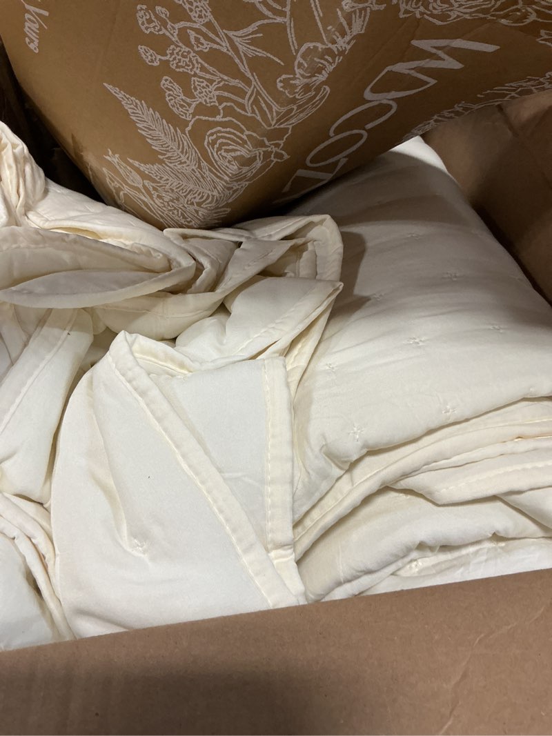 Condition photo showing As Is for WDCOZY Ivory King Size Quilt Bedding Sets with 2 Pillow Shams, Lightweight Soft Bedspread Coverlet, Quilted Blanket Thin Comforter Bed Cover for All Season, 3 Pieces, 104x90 inches Ivory (Warm Yellow Tint) King