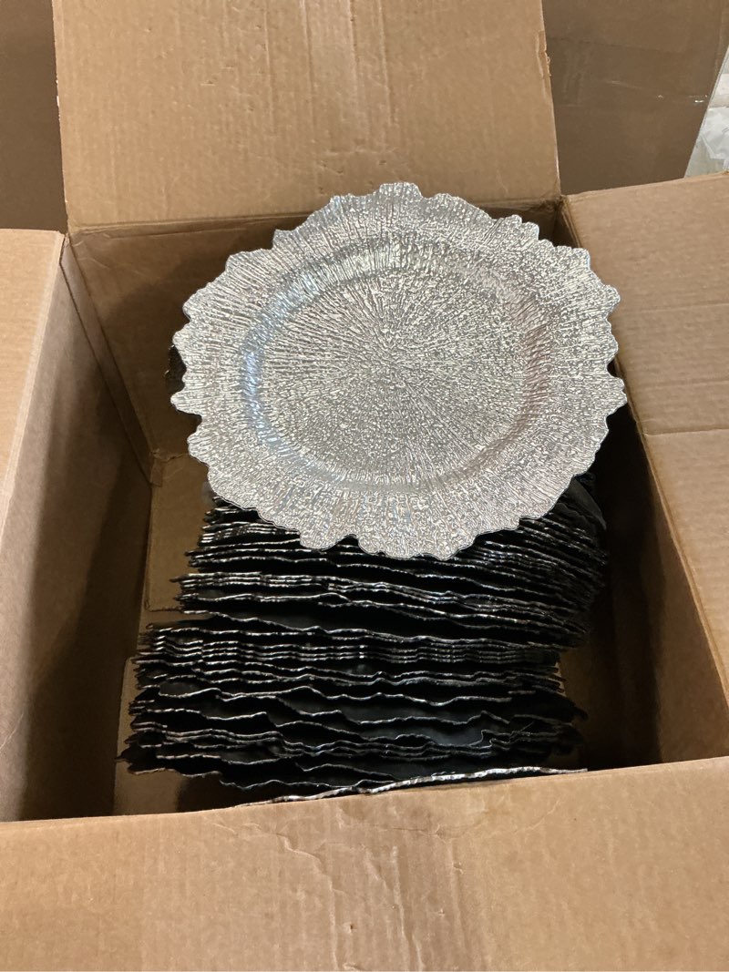 https://lotting-media.assets.bidfta.com/lotting_69bb2ca7-a30e-45f9-94f6-95a7397794f5