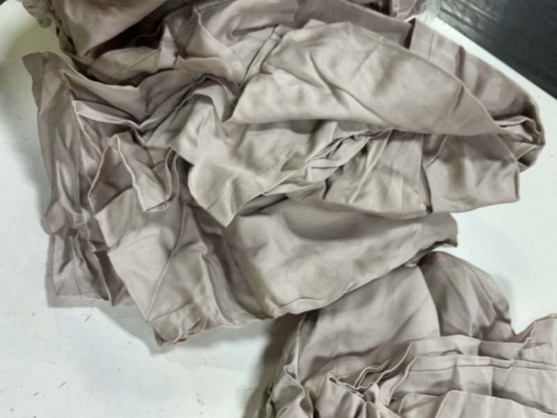 Condition photo showing Good Condition for bamboo deluxe sheet set, full, soft blush 