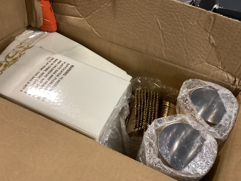 Condition photo showing Good Condition for Supernal 400pcs Gold Plastic Plates for 50 Guests Heavy Duty Disposable Party Plates, 200 Gold Plastic Silverware, Linen Napkins, Clear Cups For Valentine's Day Mother's Day and Easter 400pcs White and Gold Plastic Dinnerware