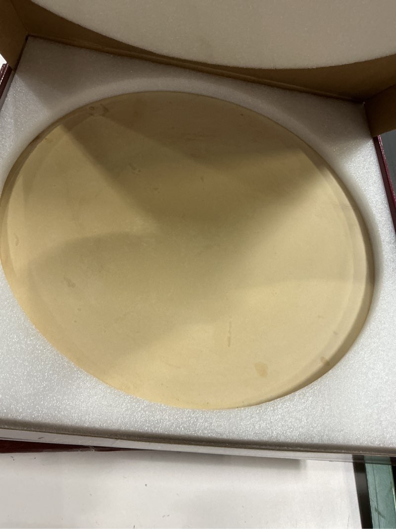 Condition photo showing Good Condition for Round Pizza Stone for Grill and Oven- 16 inch Baking Stone Heavy-Duty Cordierite Pizza Stone for Bread, Cookies, Heat Proof BBQ Grilling Cooking Stone for Making Crisp Crust Pizza (Beige) Beige 16"x 16"