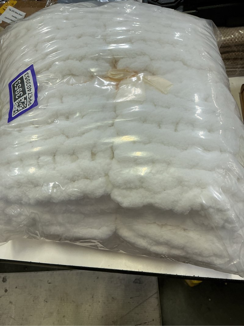 Condition photo showing New/Like New for liferevo luxury fluffy faux rabbit fur throw, plush fuzzy bubble blanket for couch sofa, soft cute furry bed blanket home decoration, shaggy lap throw for bedroom living room office, 50x60, white 50" x 60" white
