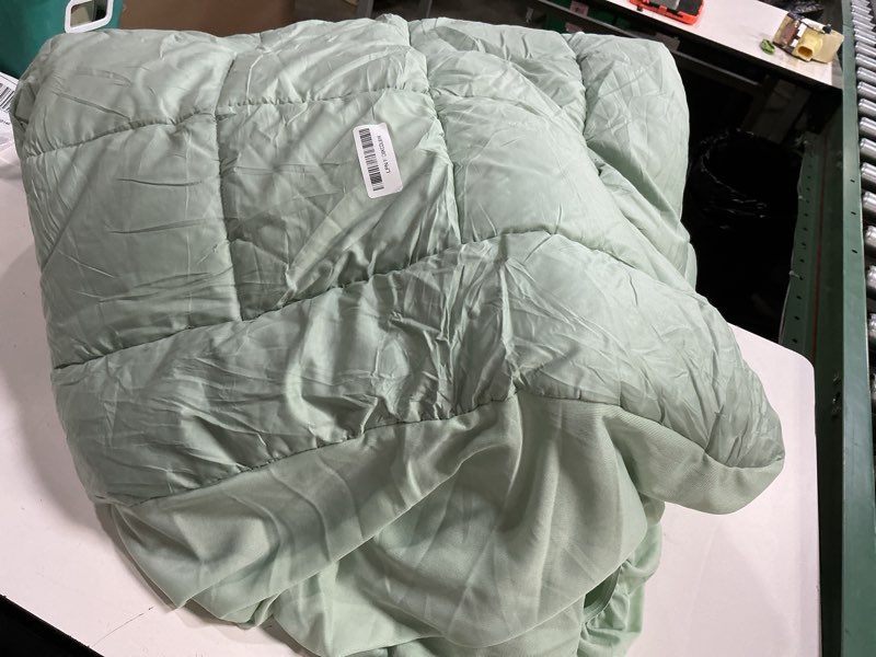 Condition photo showing Good Condition for easeland queen size mattress pad pillow top mattress cover quilted fitted mattress protector 8-21" deep pocket cooling mattress topper (60x80 inches, pale aqua) pale aqua queen