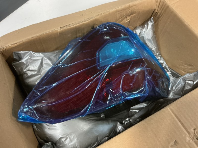 Condition photo showing New/Like New for Silscvtt Right Tail Light Replacement for Honda Pilot 2023 2024 2025 Brake Lamp Passenger Side 33500T90A01
