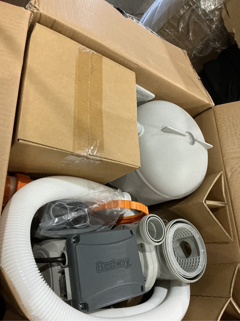 Condition photo showing Good Condition for flow clear 1,500 gal sand filter