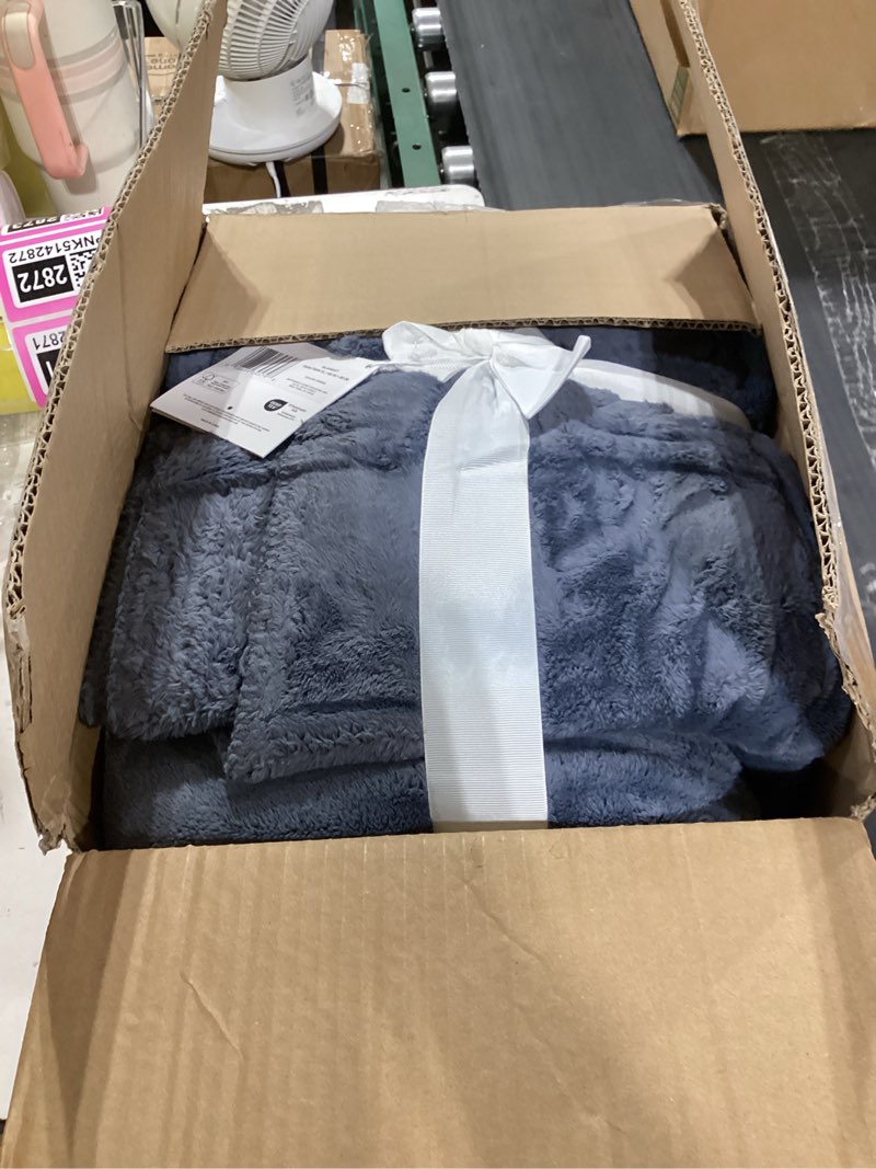 Condition photo showing Good Condition for ugg whitecap full/queen blanket, fleece fluffy blanket for bed, luxury cozy oversized throw for couch, washable hypoallergenic queen bedding, cute decor, 90" x 90", quartz pink full/queen pink
