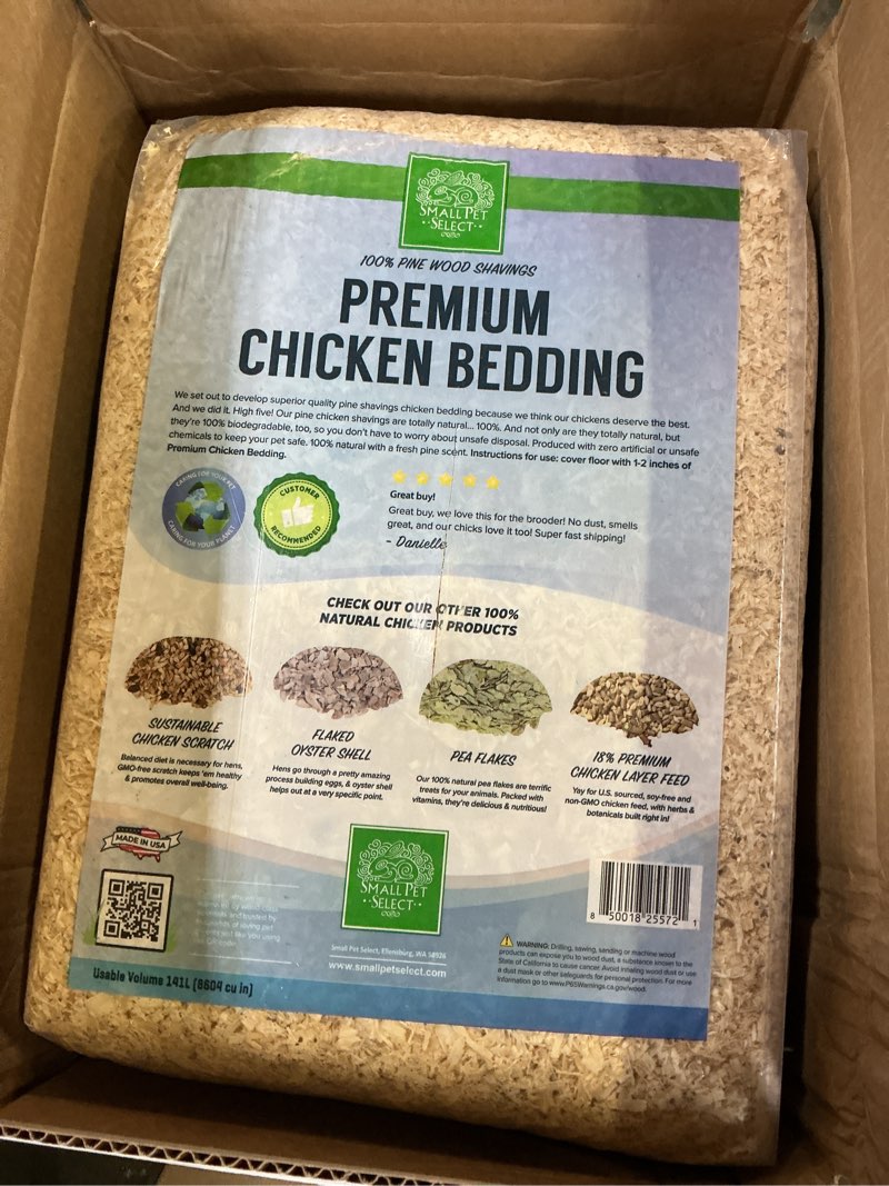 Condition photo showing New/Like New for 2pack small pet select pine shavings chicken bedding, chicken coop bedding, wood shavings, great for hen nesting boxes and chick brooders, 141l