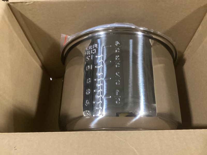 Condition photo showing Good Condition for Stainless Steel Inner Pot 6 Qt, Compatible with Instant Pot 6 Quart Inner Pot Polished Surface 0 Coating, Non-Toxic, Includes 2 Sealing Rings 1 Sealing Caps, 3 year Warranty. 6QT Stainless Steel Inner Pot
