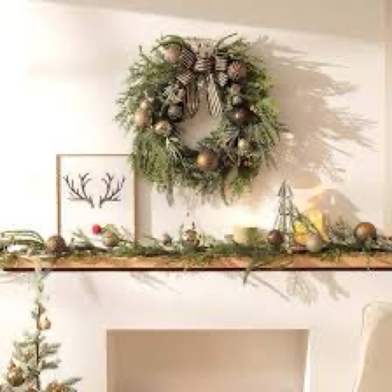 Christmas Decorations -24 Inch Christmas Wreath, Norfolk Pine Wreath, Christmas Wreaths for Front Do
