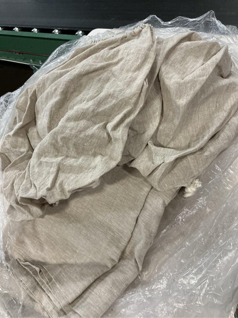 Condition photo showing Good Condition for european linen chambray sheet set, queen, natural chambray