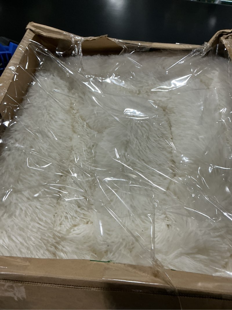 Condition photo showing Good Condition for Untitled Item