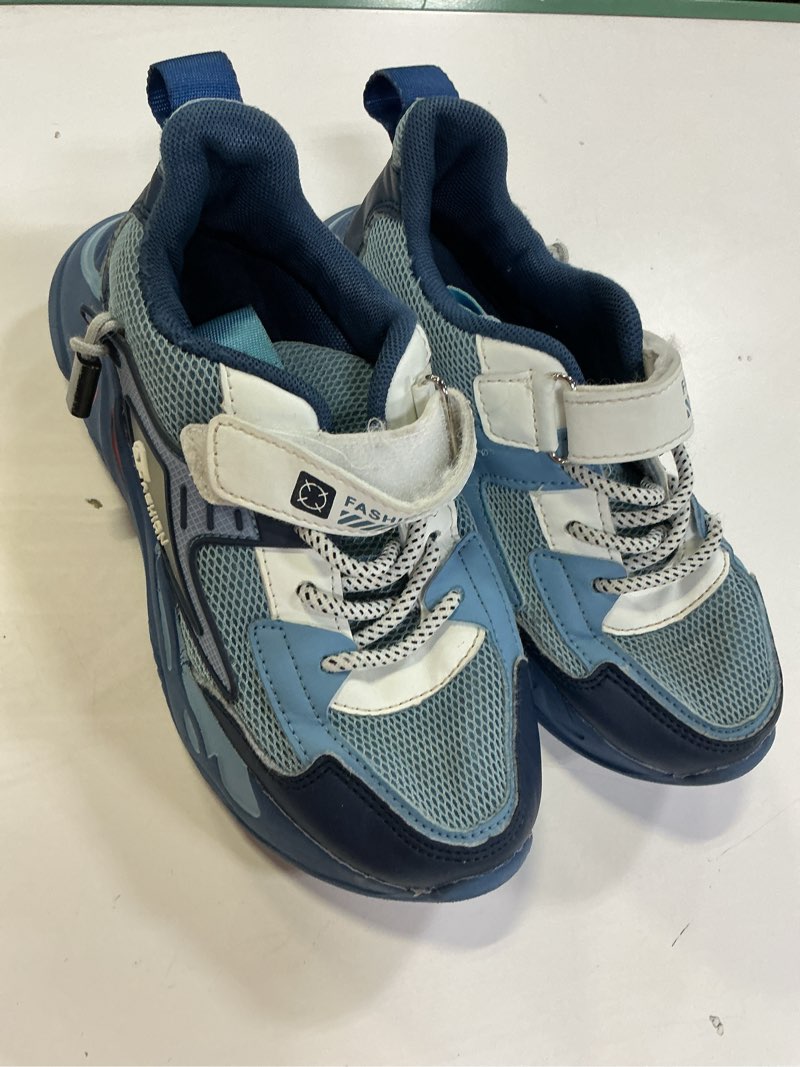 Condition photo showing As Is for big kids running shoes breathable mesh with eva cushion - non-slip rubber sole lightweight for school sports