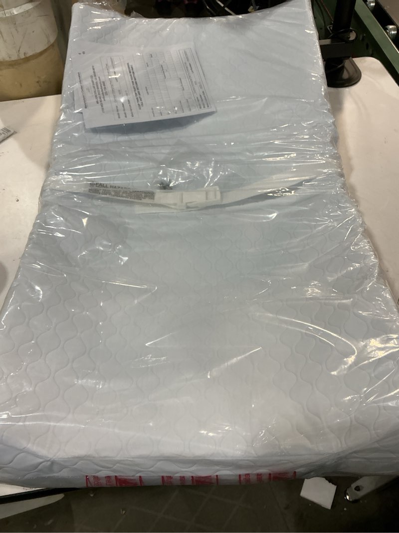 Condition photo showing New/Like New for davinci 31" waterproof contour changing pad for changer tray, firm support, greenguard gold certified 31 inch (pack of 1)
