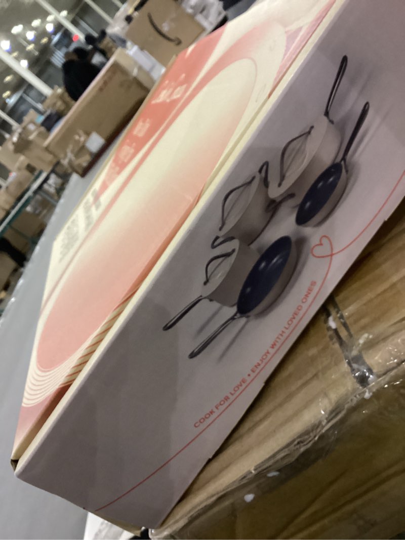 Condition photo showing New/Like New for Nonstick Ceramic Frying Pan 10" Non Toxic Cooking Skillet for Eggs Pancakes & Stir Fry, Even Heat Distribution, PTFE/PFOA/PFAS Free, All Cookops Compatible, Stainless Steel Handle, Cream 10 inch Cream