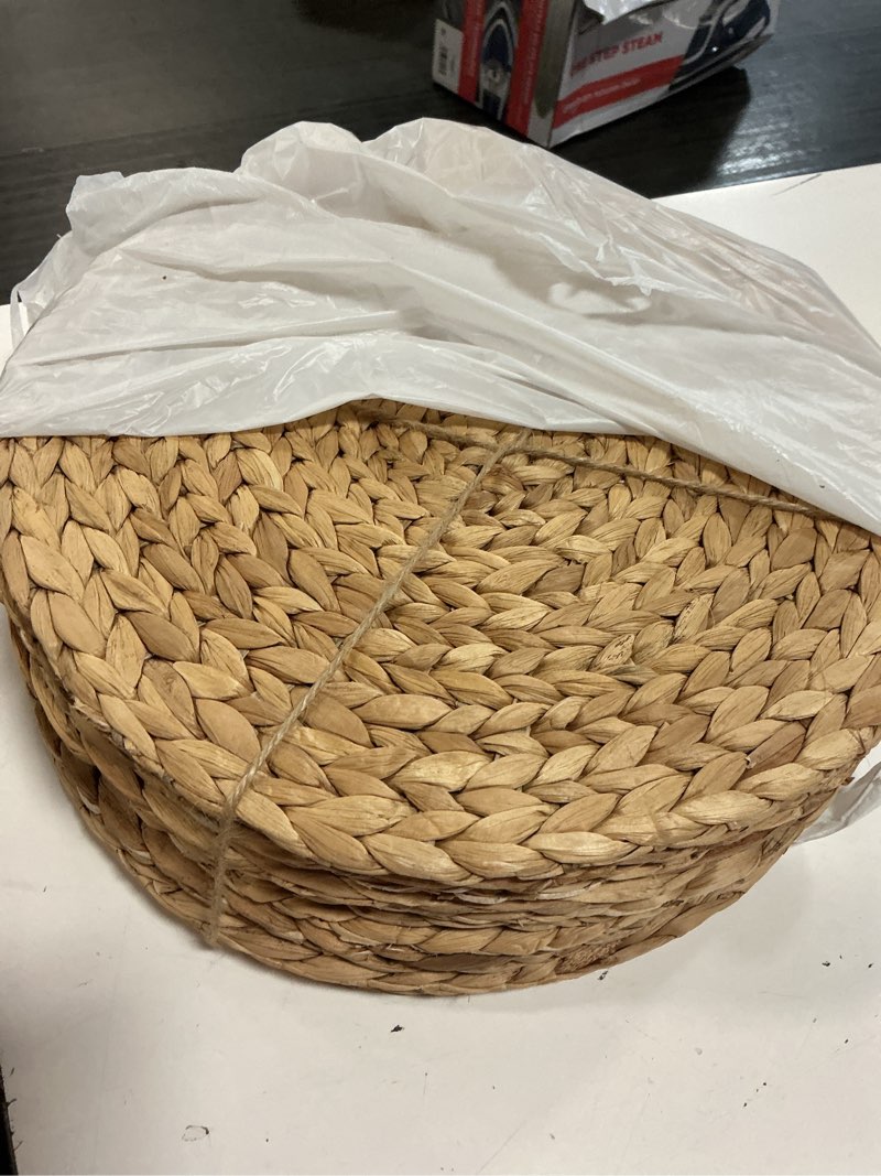 Condition photo showing Good Condition for 10 pack, round woven placemats, natural water hyacinth place mats, braided straw table mats for dining table, christmas placemats (13.8 inch) natural 13.8 inch (set of 10)