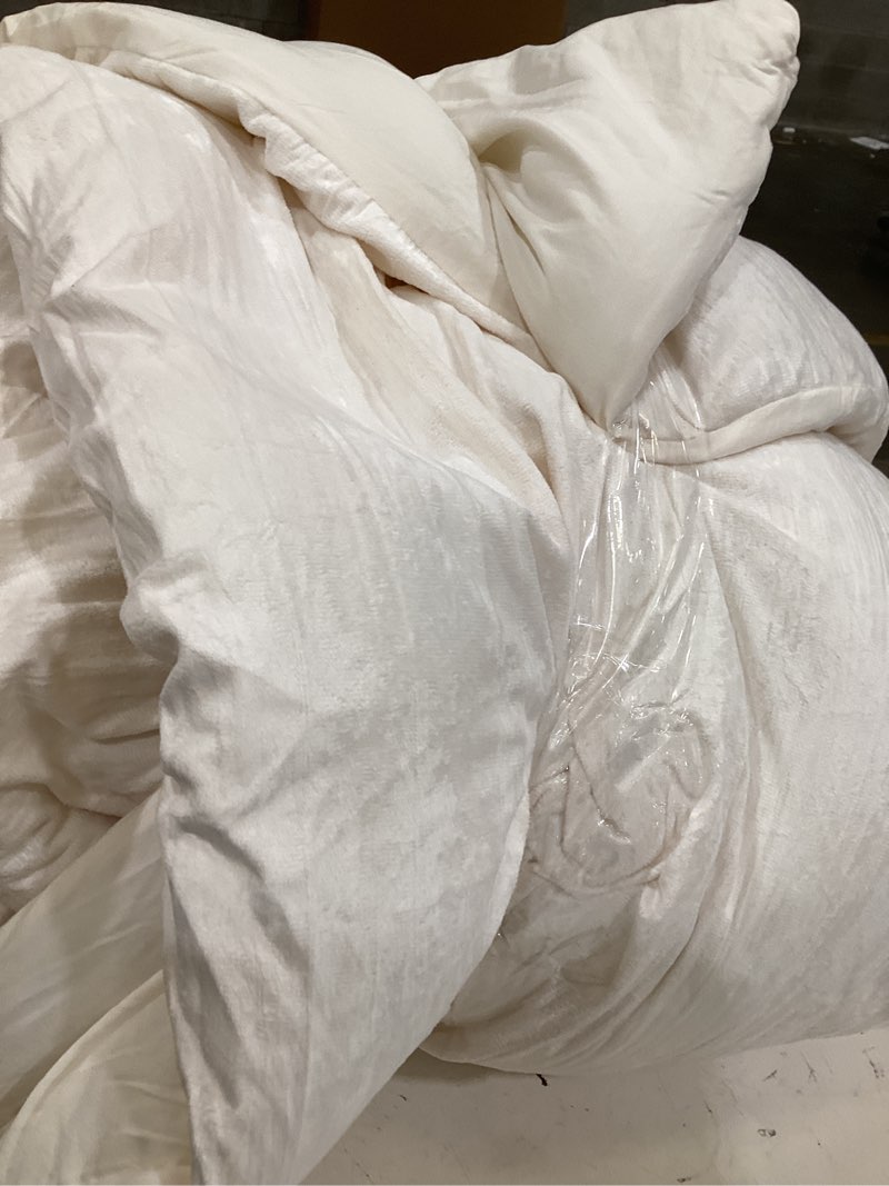 Condition photo showing As Is for bedsure oat milk duvet cover king size - 3 pieces prewashed cotton-like polyester extra soft bedding set, includes 1 duvet cover 104x90 inches with zipper closure & 2 pillow shams, no comforter 01 - oat milk (no comforter) king (104" x 90")