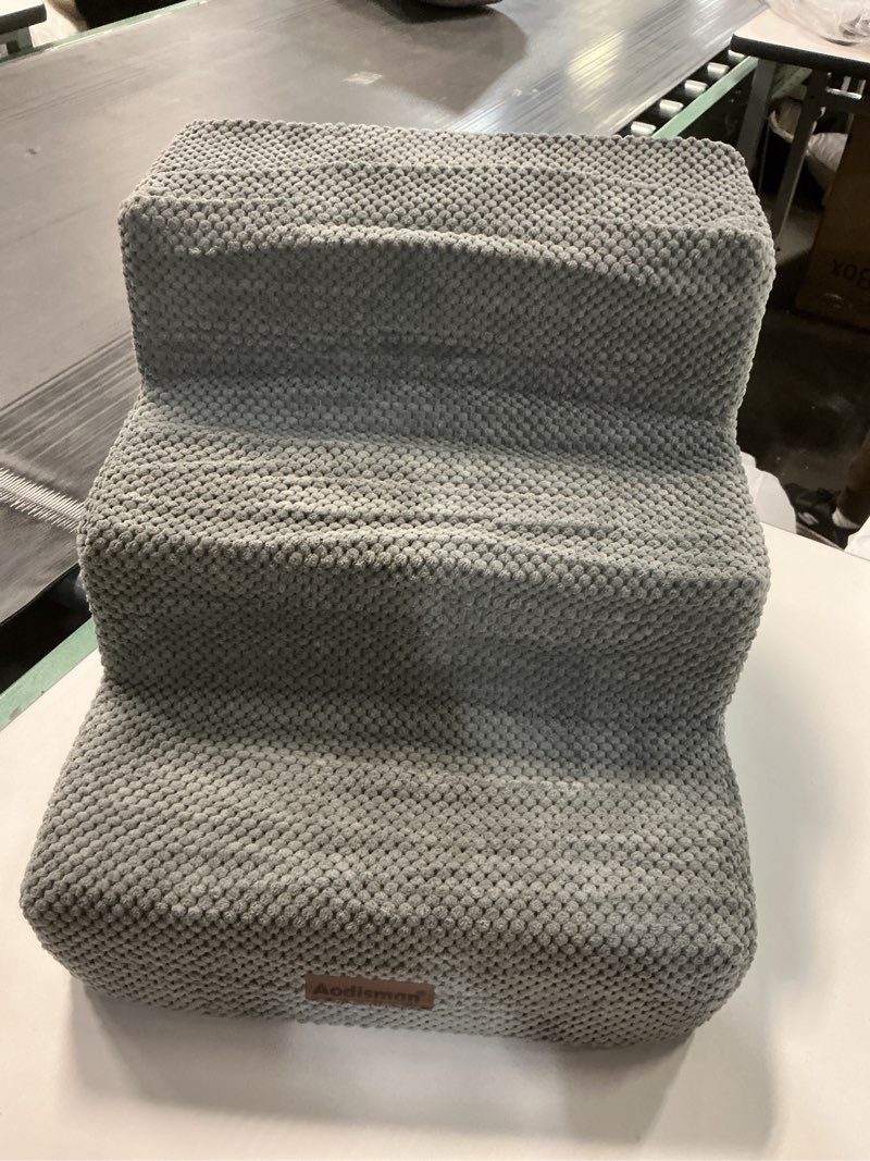 Condition photo showing Good Condition for Dog Stairs for Small Dogs & Cats, 3-Step Non-Slip Pet Steps for Couch Sofa and Chair, Grey, 13.6" H Grey 3 13.6"H