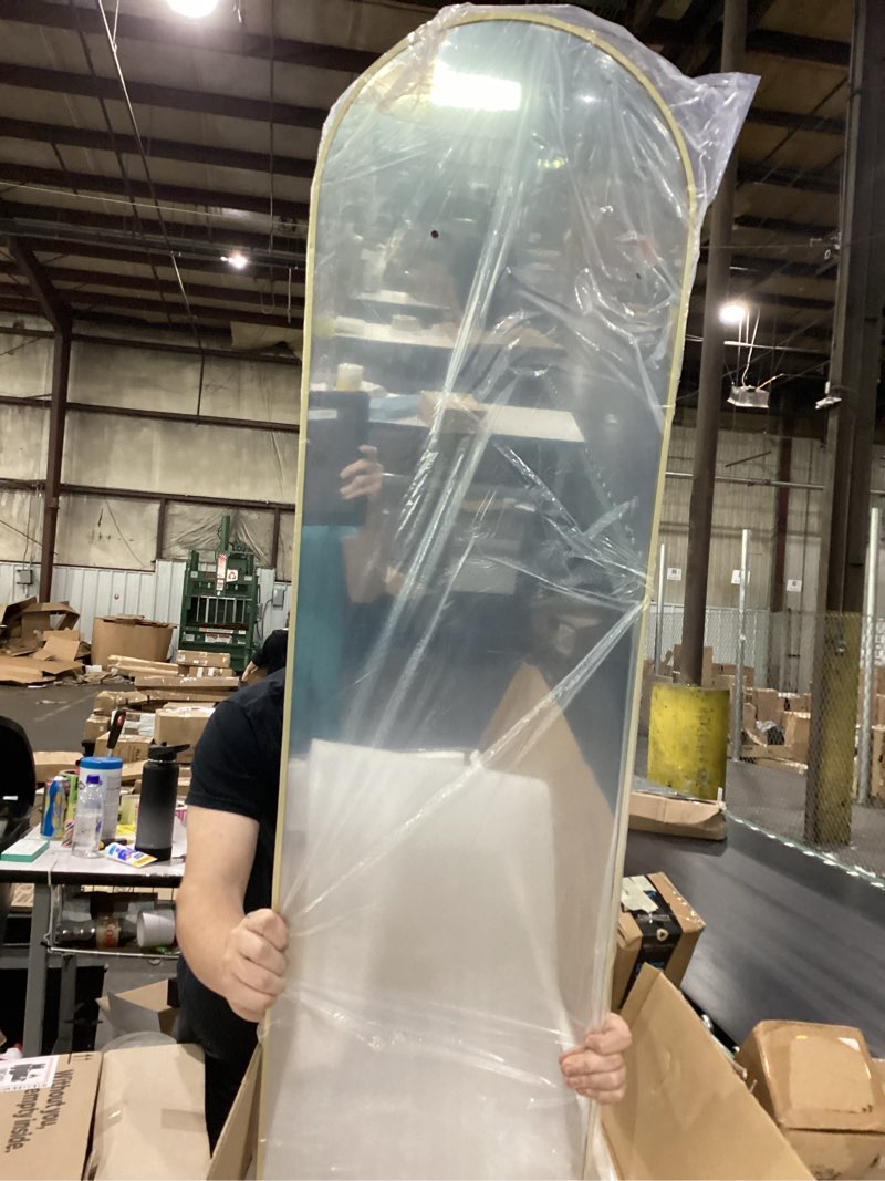 wall mounted mirror 