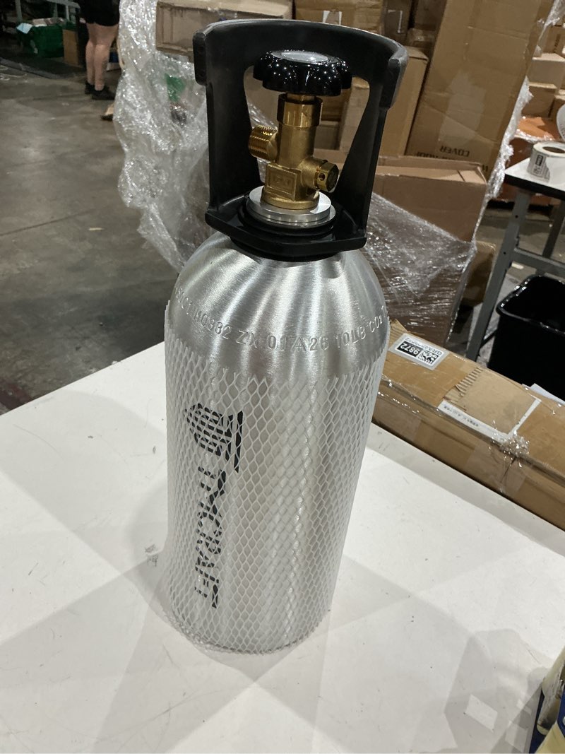 Condition photo showing Good Condition for aluminum alloy 6061-t6, safety certified with dot markings & tare weight stamps , brushed surface with production fresh date
