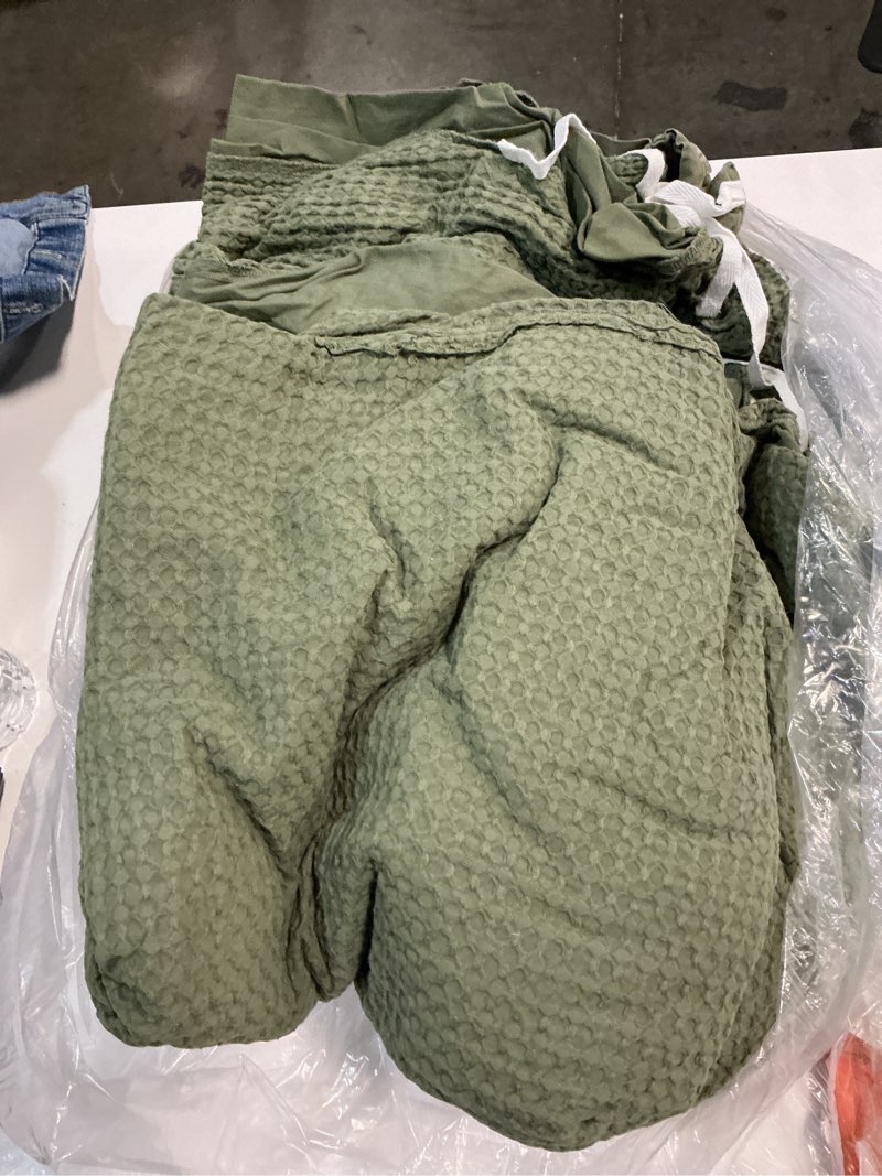 Condition photo showing As Is for quince organic luxe honeycomb duvet cover set, king/cal king, olive