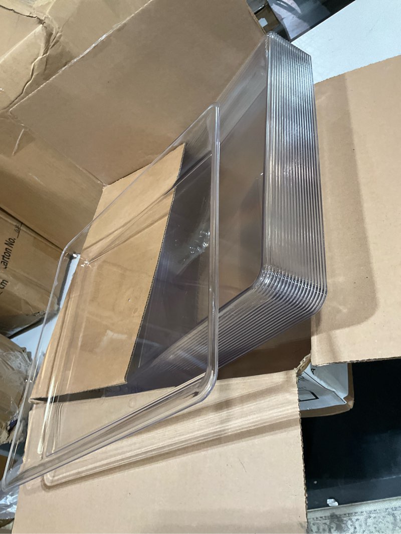 Condition photo showing Good Condition for clear plastic square serving trays