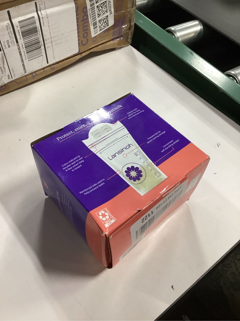 Condition photo showing New/Like New for Lansinoh Breastmilk Storage Bags, 200 Count Value Pack, Baby Essentials, Fast Freeze & Thaw Breast Milk Bags for Baby Bottle Feeding, Superior Strength & Stretch, 6 Ounce 200 Count 6oz