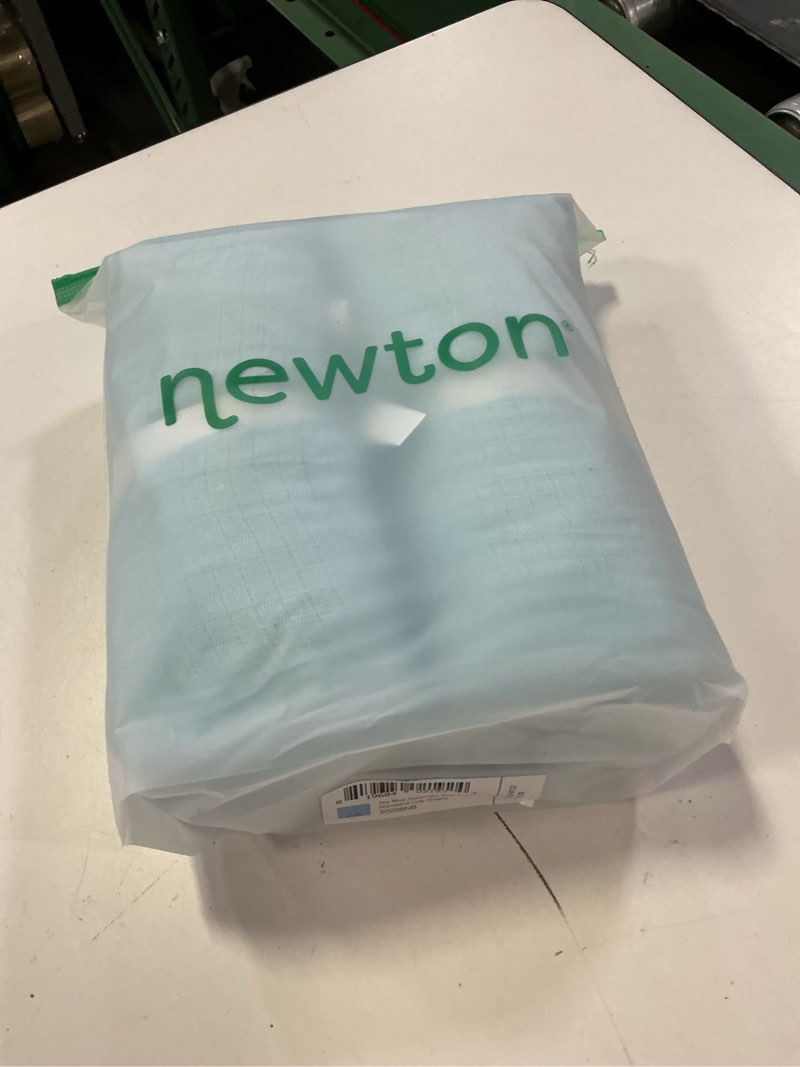 Condition photo showing New/Like New for newton baby fitted crib sheet (2-pack) - ultra breathable and soft, organic cotton, fits all standard cribs, sky blue single-layer sky blue